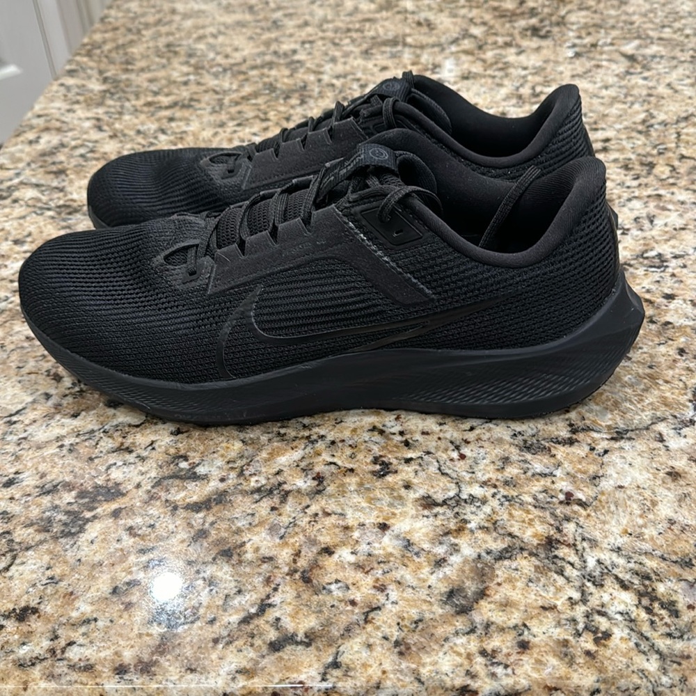 Men’s Nike Pegasus sz 14